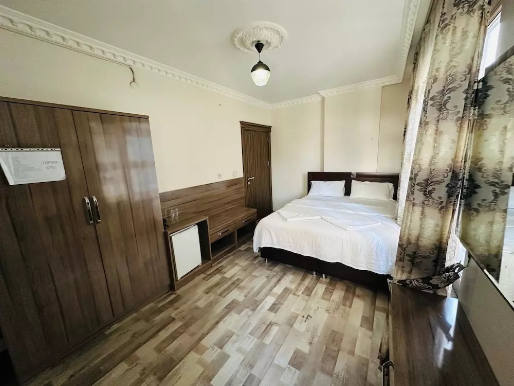 هتل توپراک وان